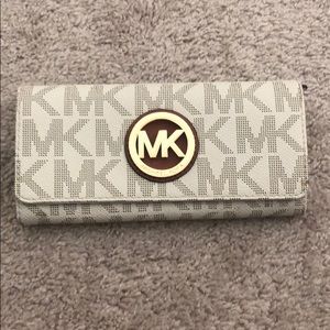 MK wallet
